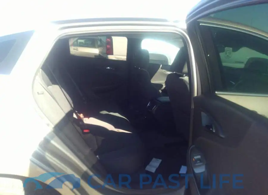1G1ZD5ST1NF200639# 8