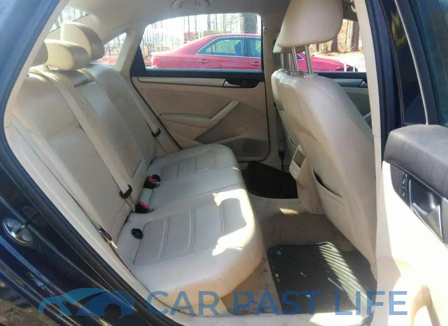 1VWAT7A38EC102744# 8