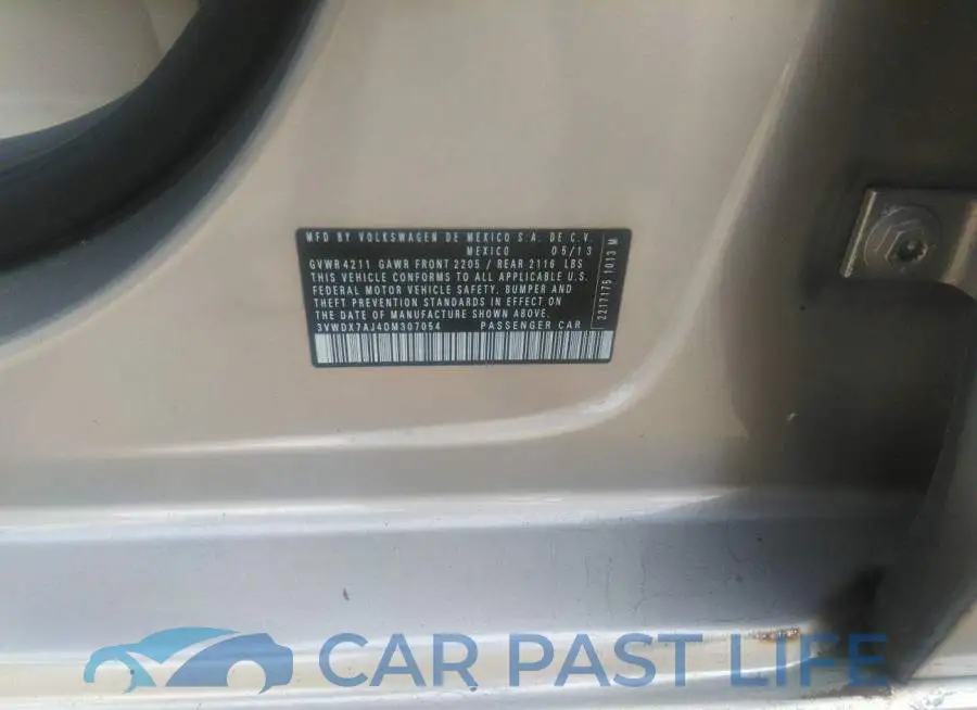 3VWDX7AJ4DM307054# 9