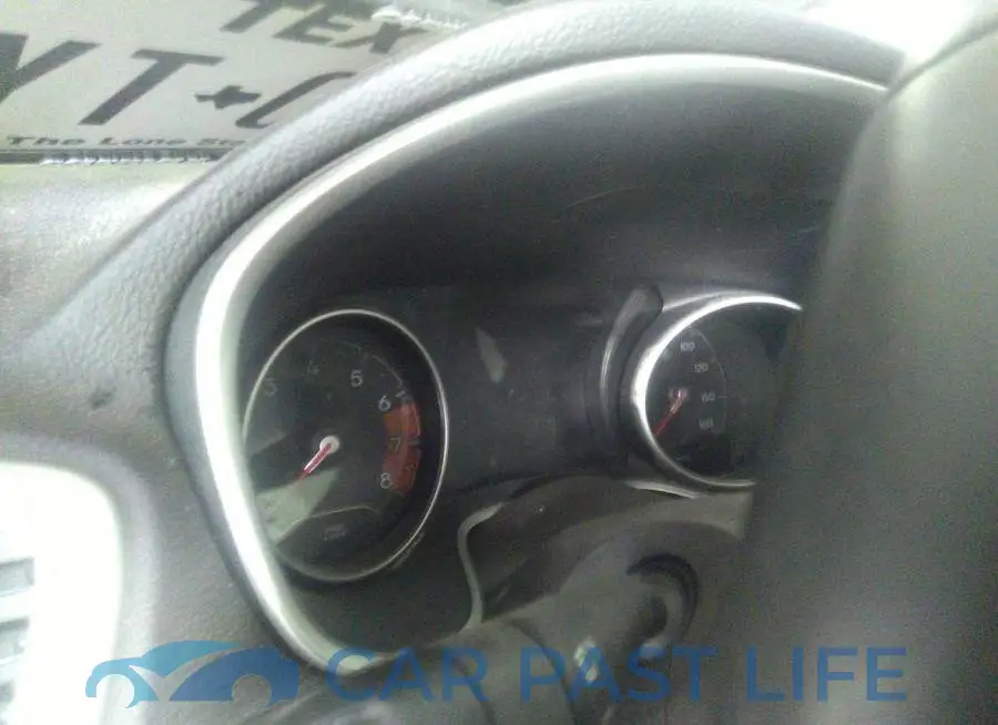 3C4NJCBB2JT137349# 7