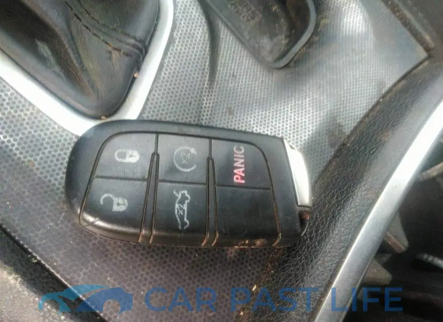 2C3CDXCT1HH595291# 11