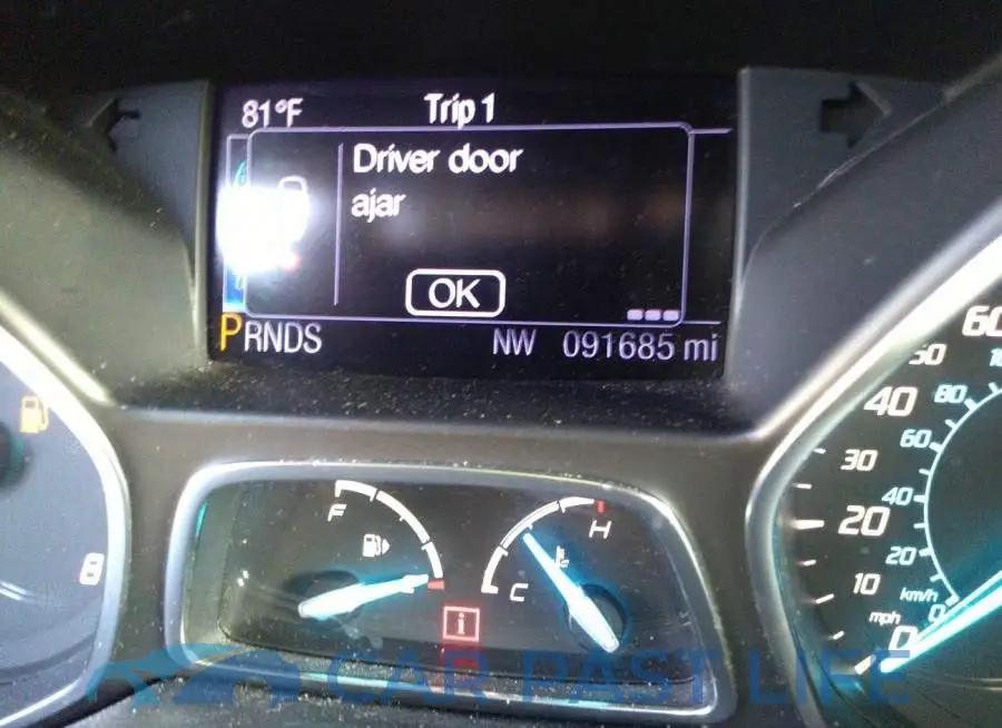 1FMCU0J96DUB50915# 7