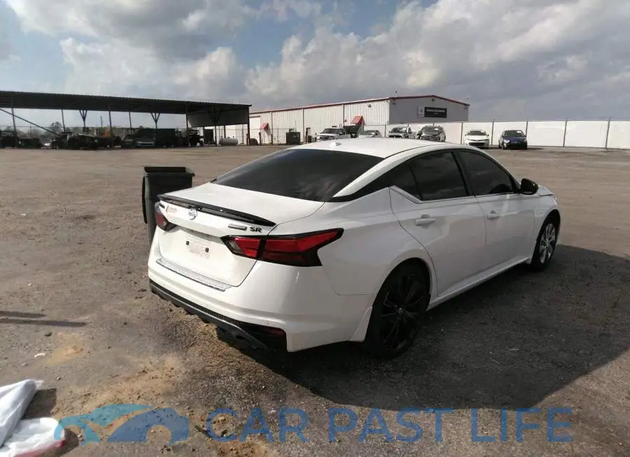 1N4BL4CV5NN401686# 4
