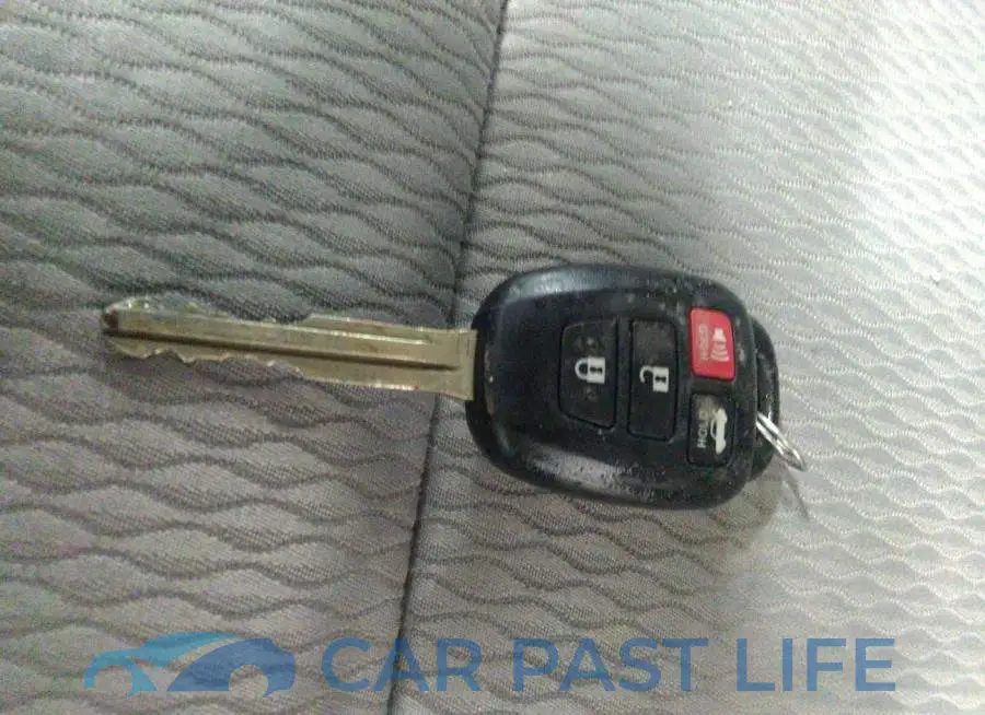 2T1BURHE8FC429564# 11