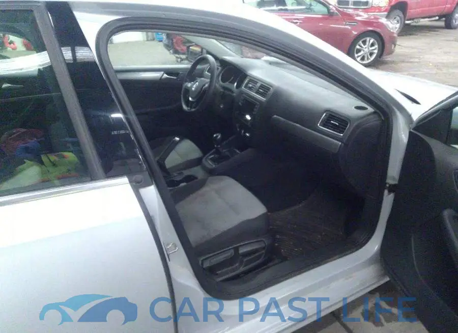 3VW167AJ7HM313636# 5