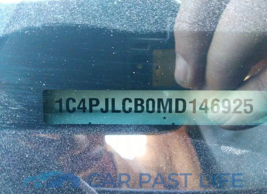 1C4PJLCB0MD146925# 9