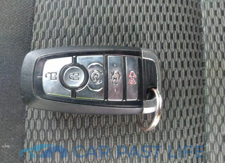 1FM5K8D88JGA83079# 11