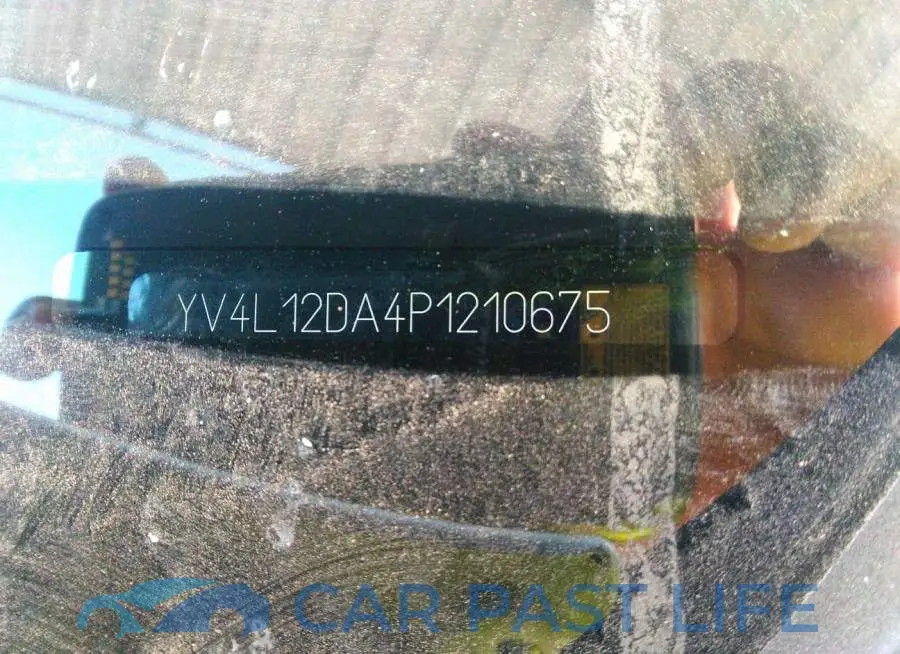 YV4L12DA4P1210675# 9