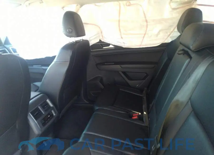 1V2DR2CAXJC515707# 8