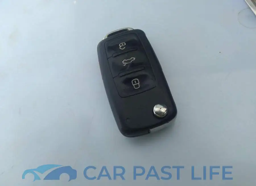 3VW4T7AJ3EM387587# 11