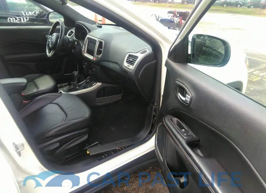 3C4NJDEB3MT596430# 5