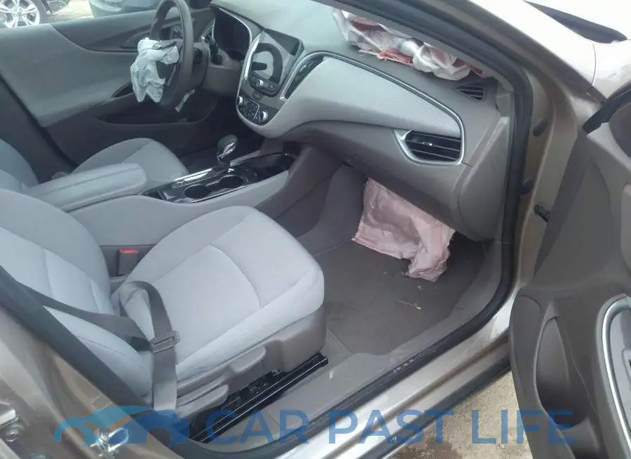 1G1ZD5ST2NF113820# 5