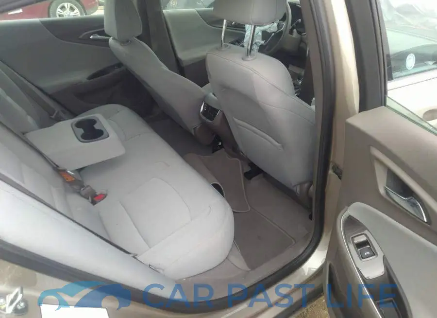 1G1ZD5ST2NF113820# 8