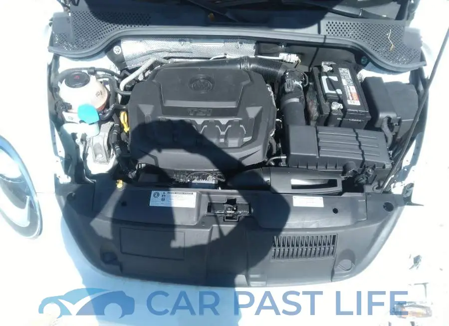 3VW5DAAT4JM502742# 10