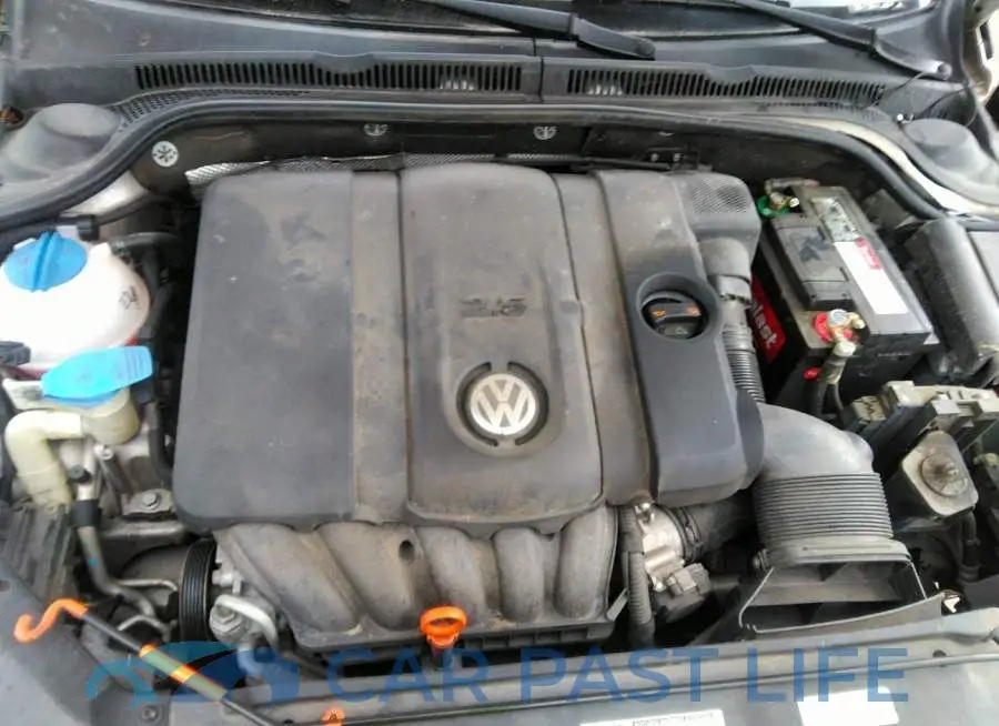 3VWDX7AJ8DM237669# 10