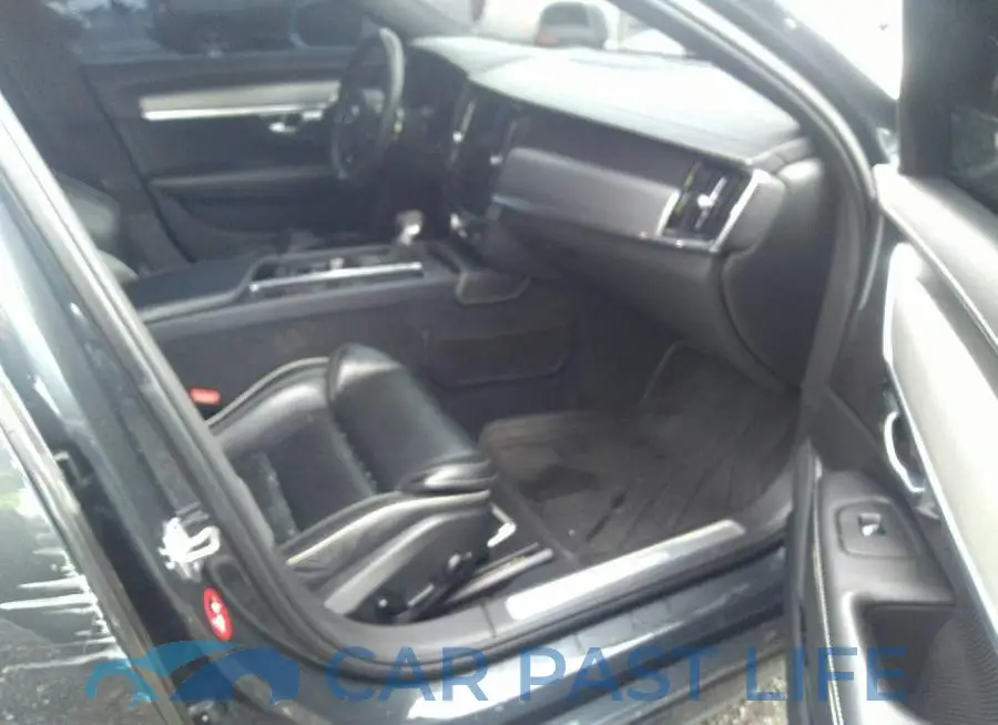 YV1102GM6K1087029# 5