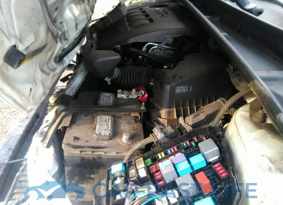 2T1BURHE5JC119364# 10
