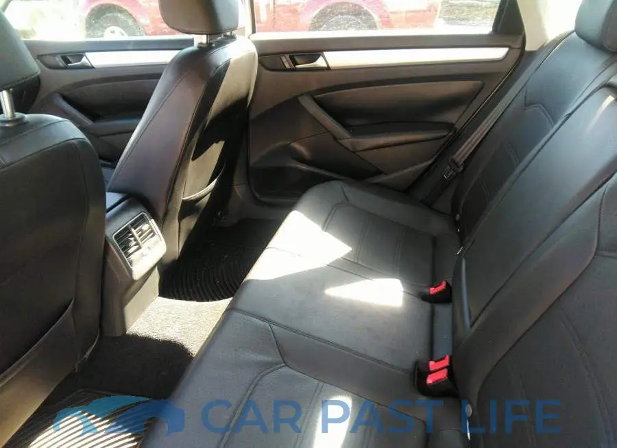 1VWBN7A32DC036642# 8