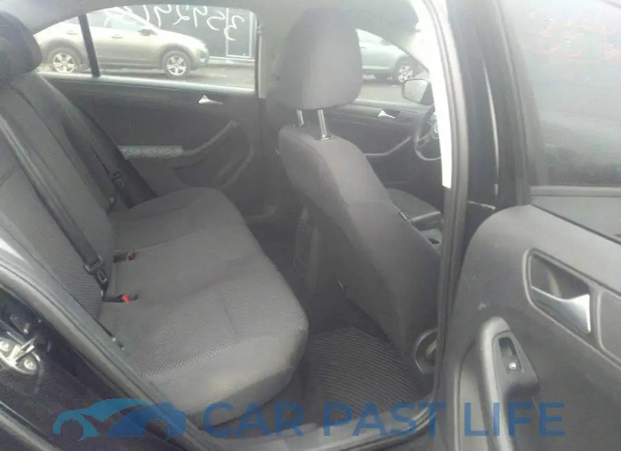 3VW2K7AJ1DM286587# 8