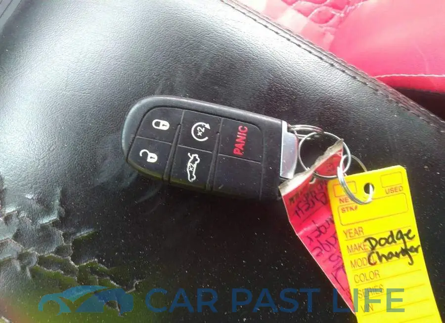 2C3CDXHG8FH890400# 11