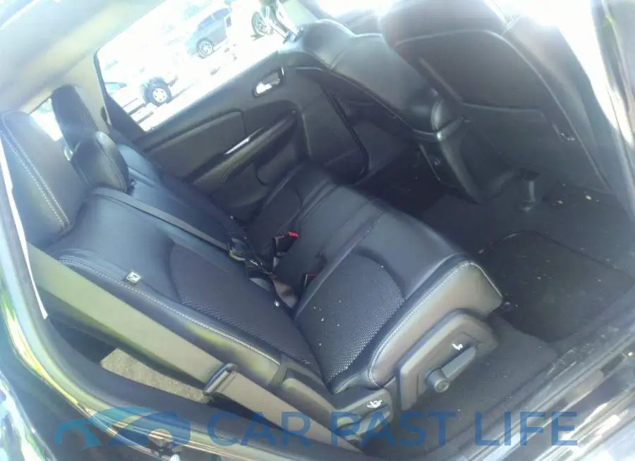 3C4PDCGB4LT225735# 8