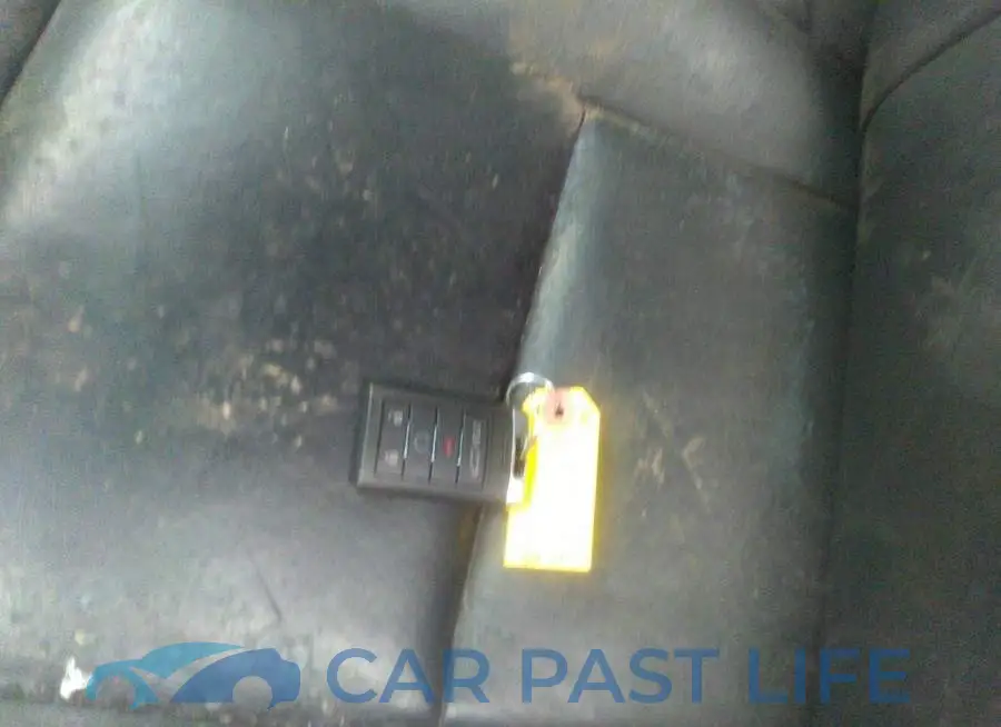 1G6RM1E48EU601883# 11