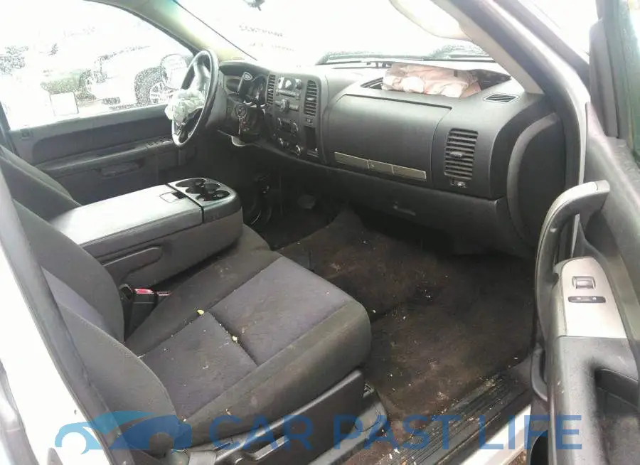 1GCRCSE00DZ390201# 5