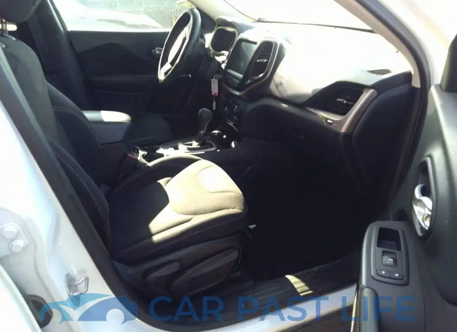 1C4PJMCS5FW792510# 5