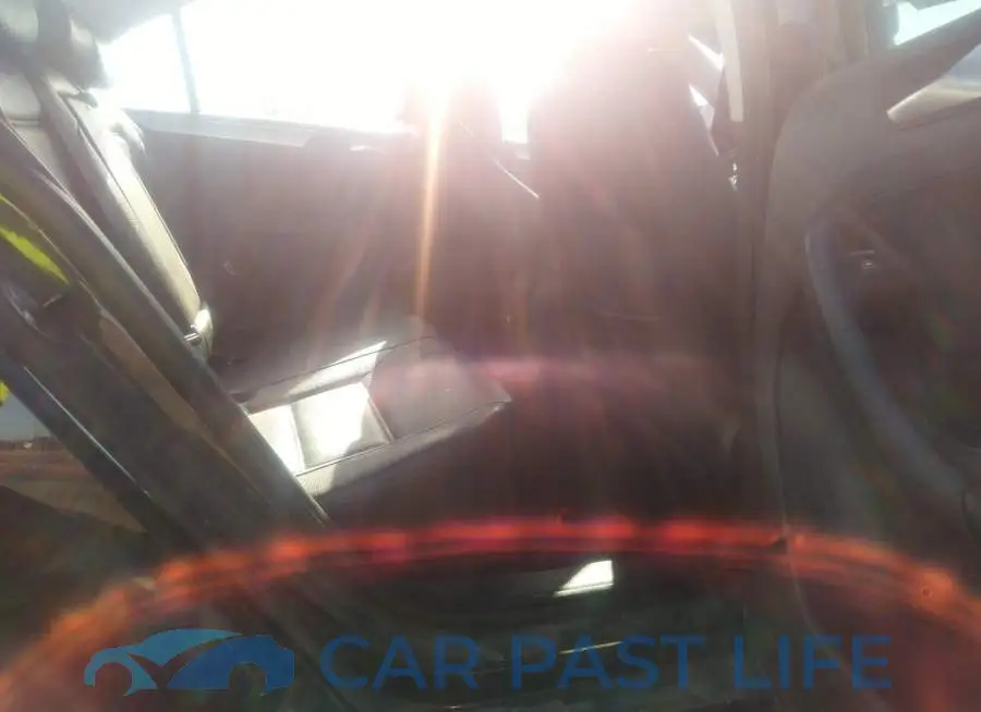 3VWDP7AJ8DM433112# 8