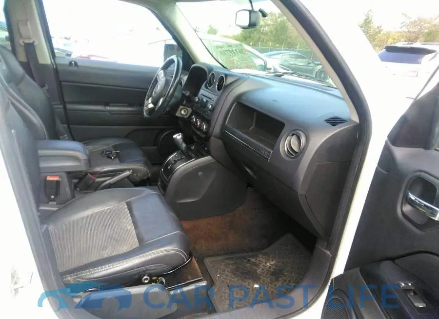 1C4NJPFA4ED643379# 5