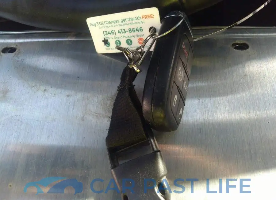 2C3CDXCT5FH886051# 11