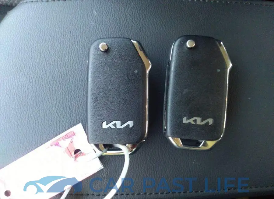 KNDJ23AU6N7816792# 11