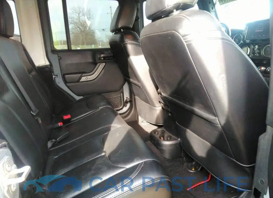 1C4BJWDG2FL520238# 8
