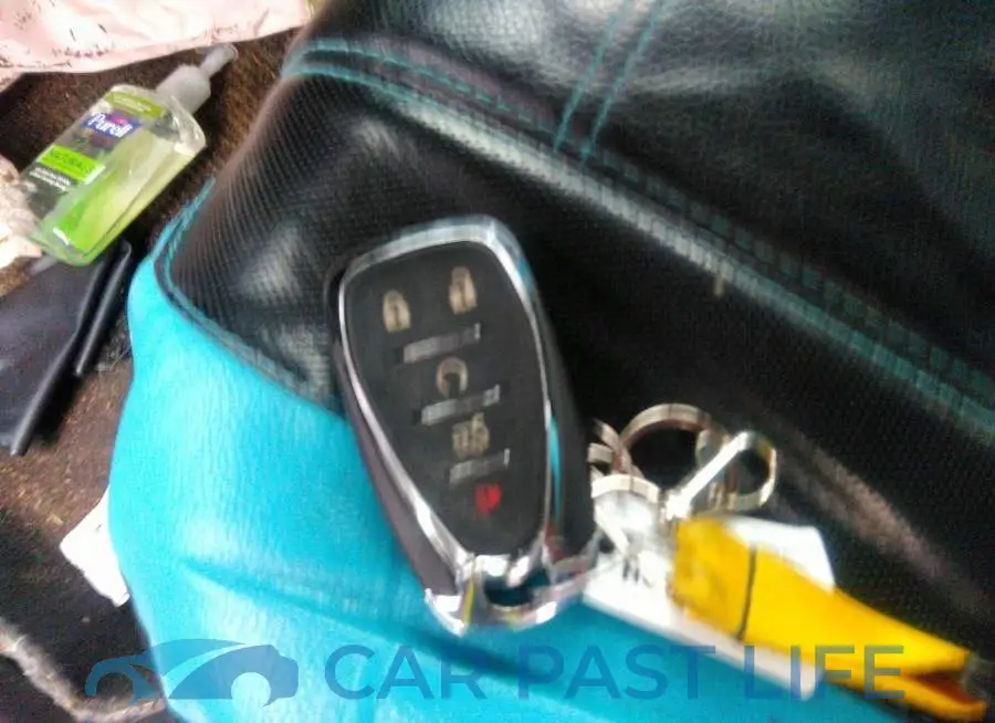 1G1ZD5ST8JF125898# 11