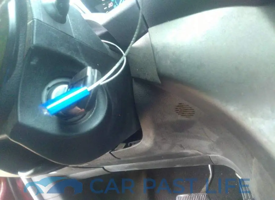 1FMCU0F70EUD25233# 11