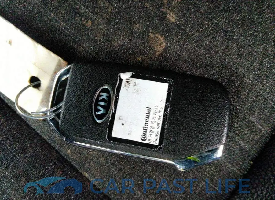 KNDJ33AUXL7054321# 11