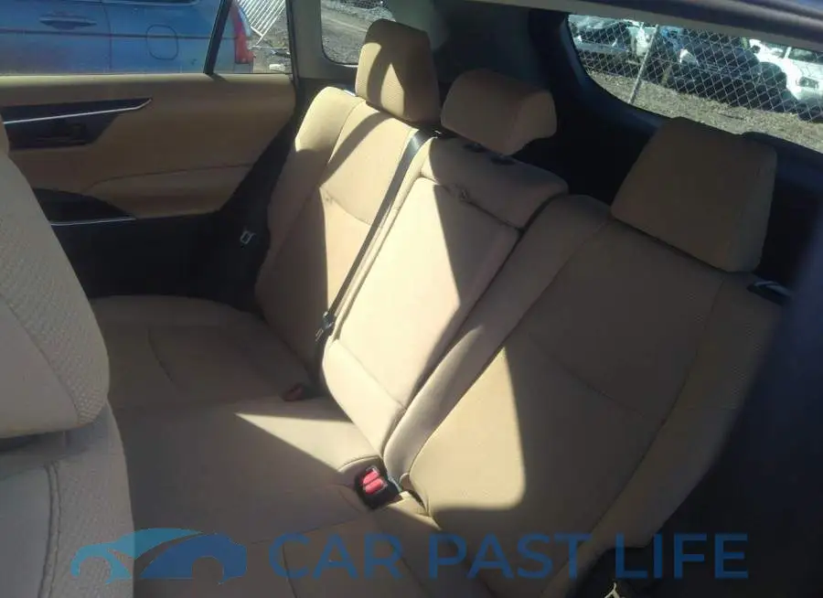 2T3H1RFV8KW017358# 8