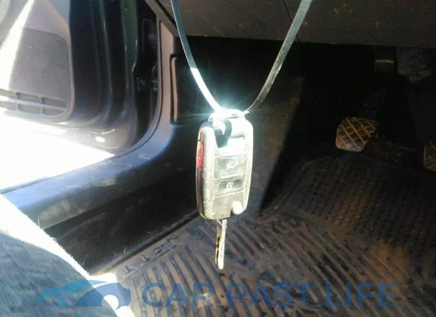 3VW1K7AJ0DM273373# 11