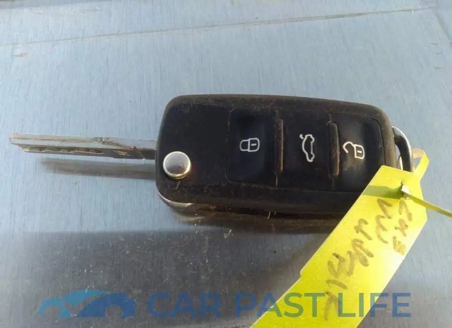 3VWLL7AJ7DM407768# 11