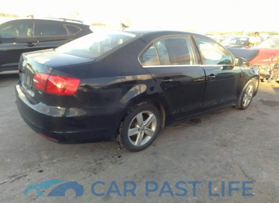 3VWLL7AJ7DM407768# 4