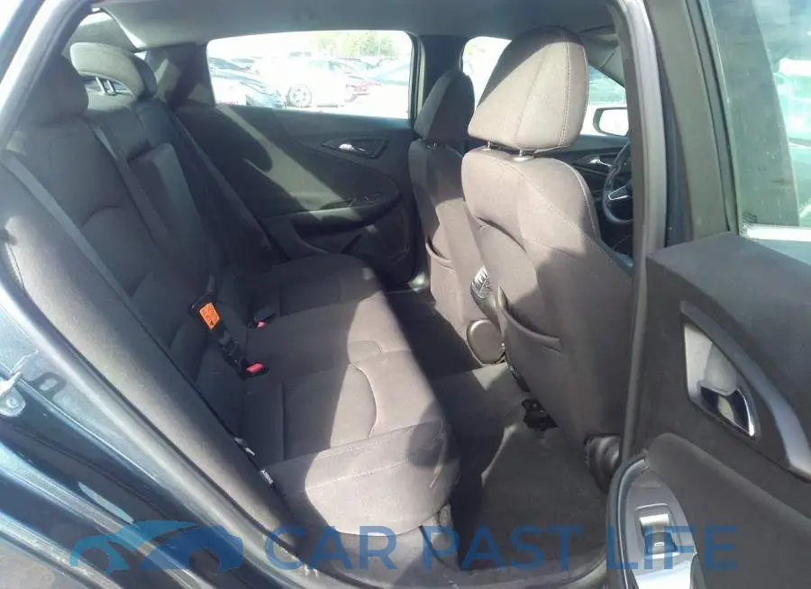 1G1ZD5ST8KF159275# 8