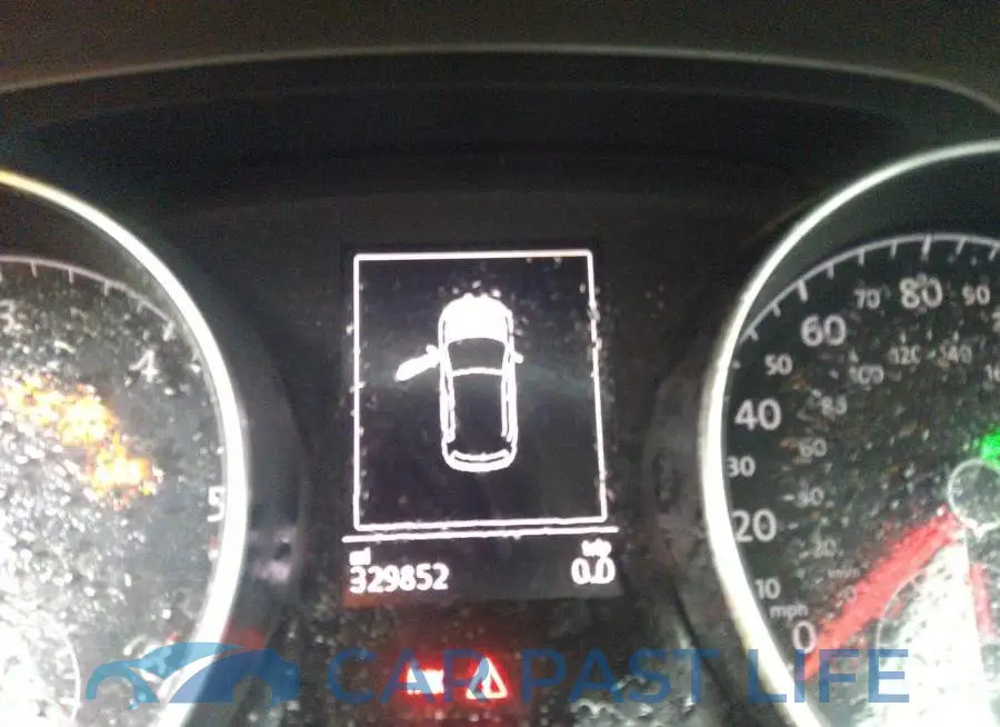 3VW2A7AU8FM047716# 7