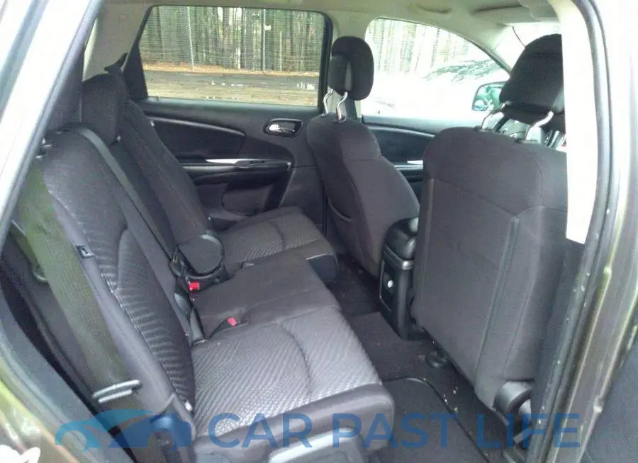 3C4PDCBG2DT568175# 8