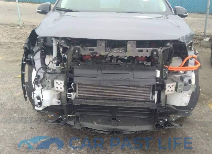 1G1FZ6S04N4131702# 6