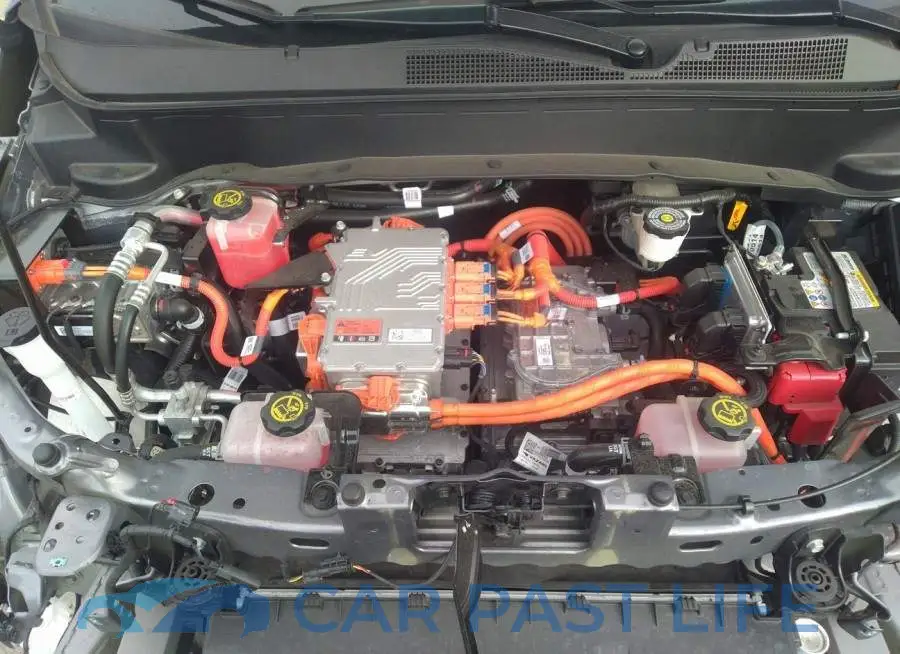 1G1FZ6S04N4131702# 10
