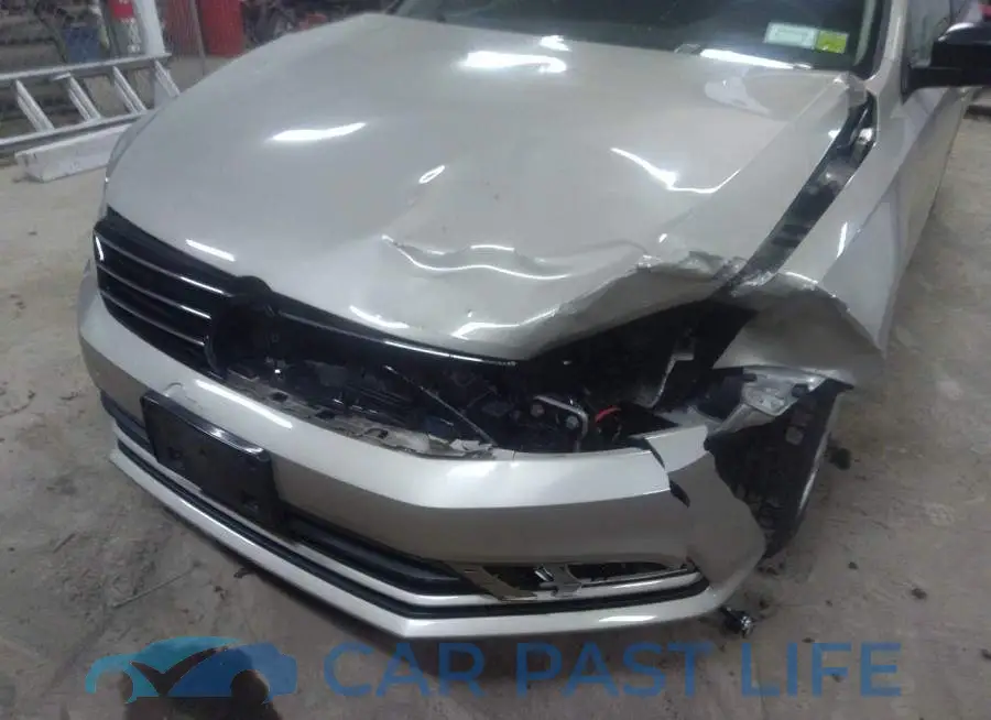 3VW267AJ8GM294582# 6