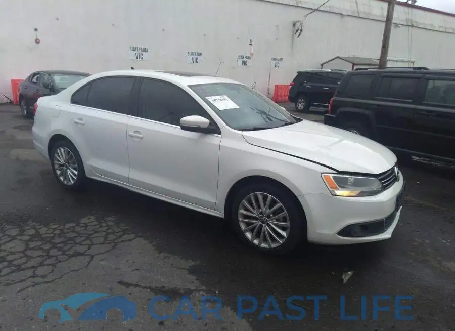 3VWLL7AJ7DM356479# 1