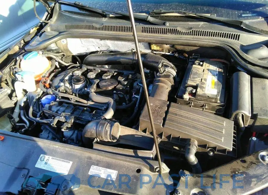 3VW4A7AJ1DM218656# 10
