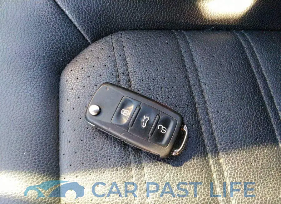 3VW4A7AJ1DM218656# 11