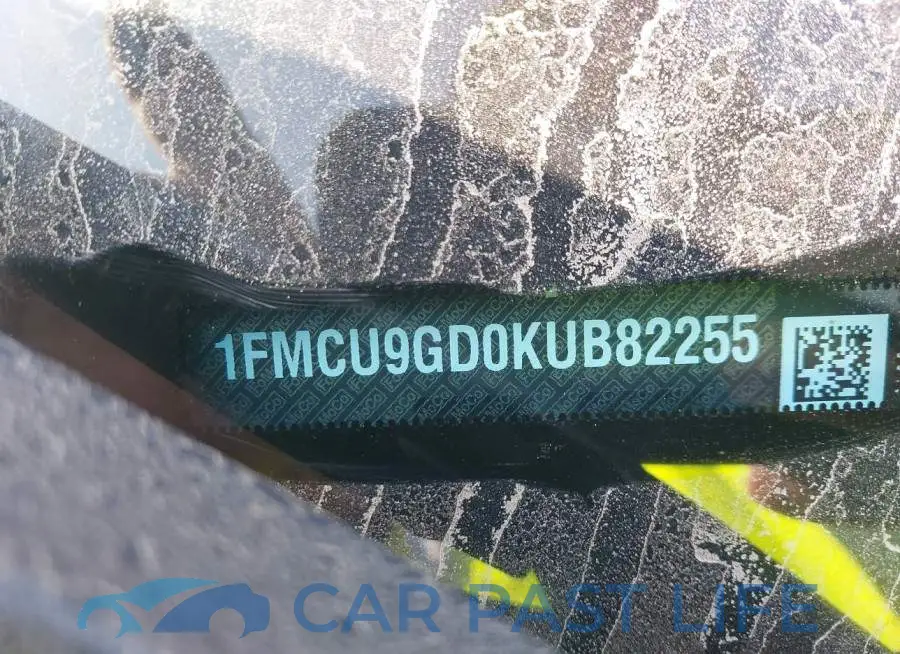 1FMCU9GD0KUB82255# 9
